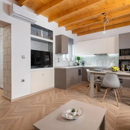 בית נופש Kostas Nest *